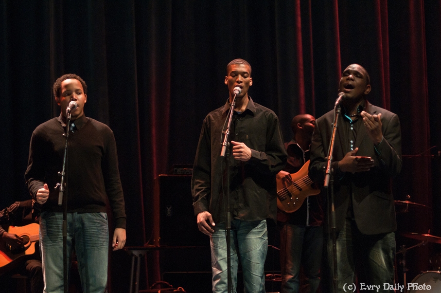 Evry Daily Photo - Telethon Evry 2010 - Concert Evry University Gospel - large - 5244049758.jpg